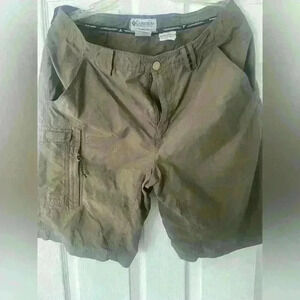 Men’s Columbia Espresso Color Shorts - Size 34 - A5